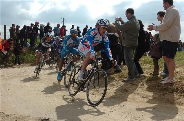 Mitch Docker (Skil) in the break during the 2010 edition of Paris-Roubaix