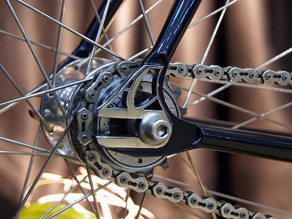 Argonaut finished off its creation with these eye-catching dropouts.