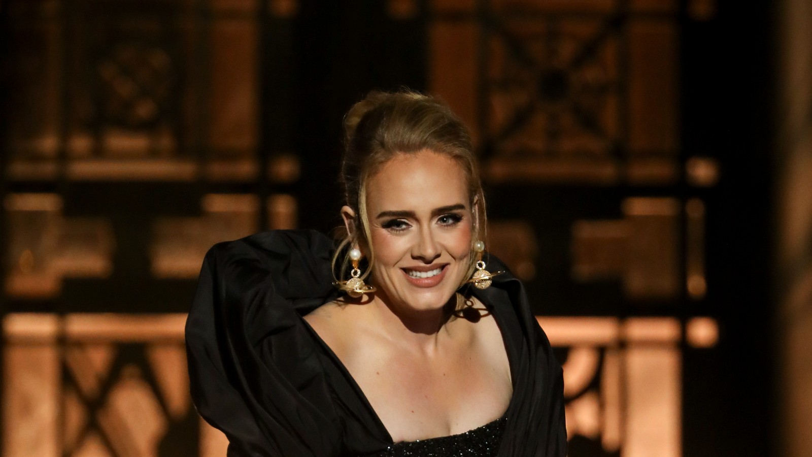 Adele is looking for a place to stay