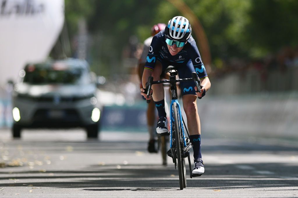 CESENA ITALY JULY 04 Annemiek Van Vleuten of Netherlands and Movistar Team sprints to win during the 33rd Giro dItalia Donne 2022 Stage 4 a 1209km stage from Cesena Torinese to Cesena Torinese GiroDonne UCIWWT on July 04 2022 in Cesena Italy Photo by Dario BelingheriGetty Images
