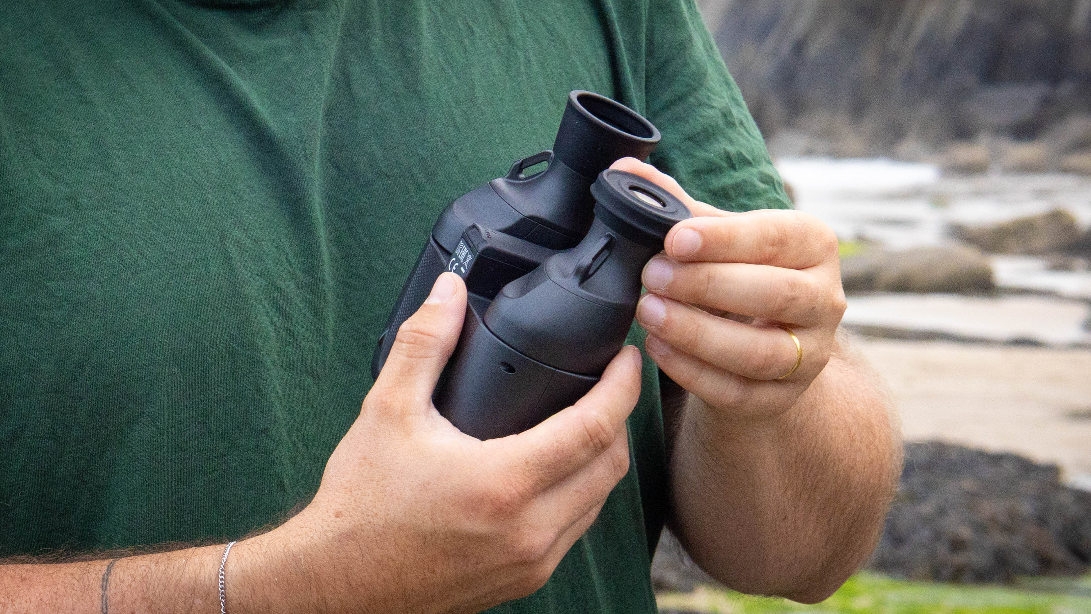 The eyecups of the Canon 8x20 IS binoculars.