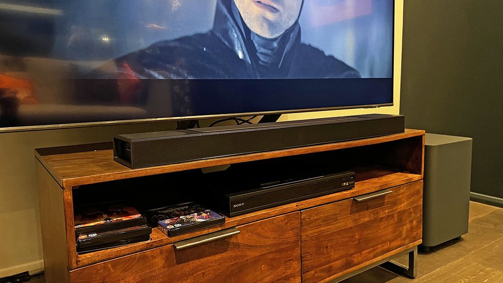 I tried JBL's Dolby Atmos soundbar with detachable rear speakers, and it hits like a hammer