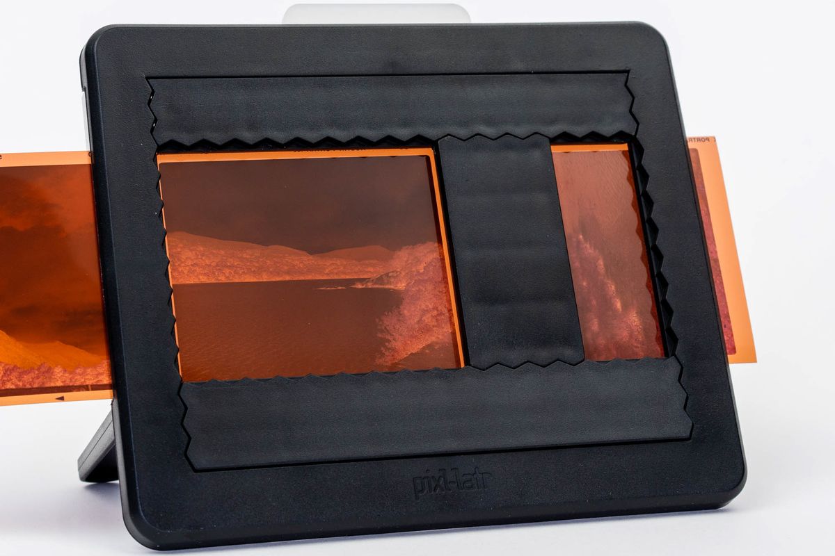 Pixl-lator set up for medium format negatives