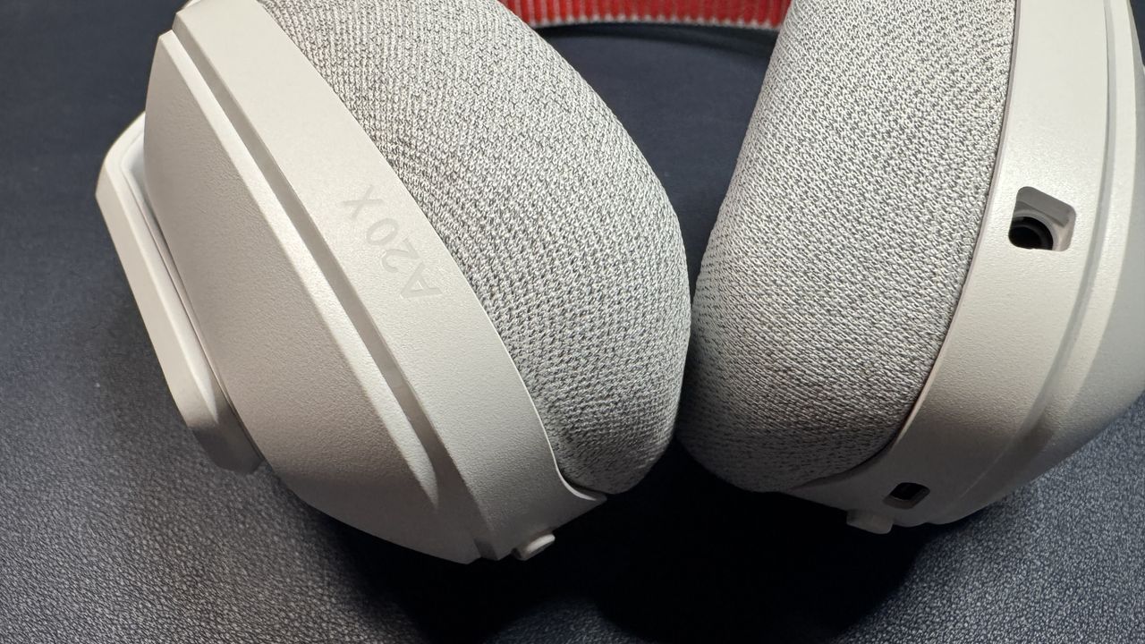 Astro A20 X