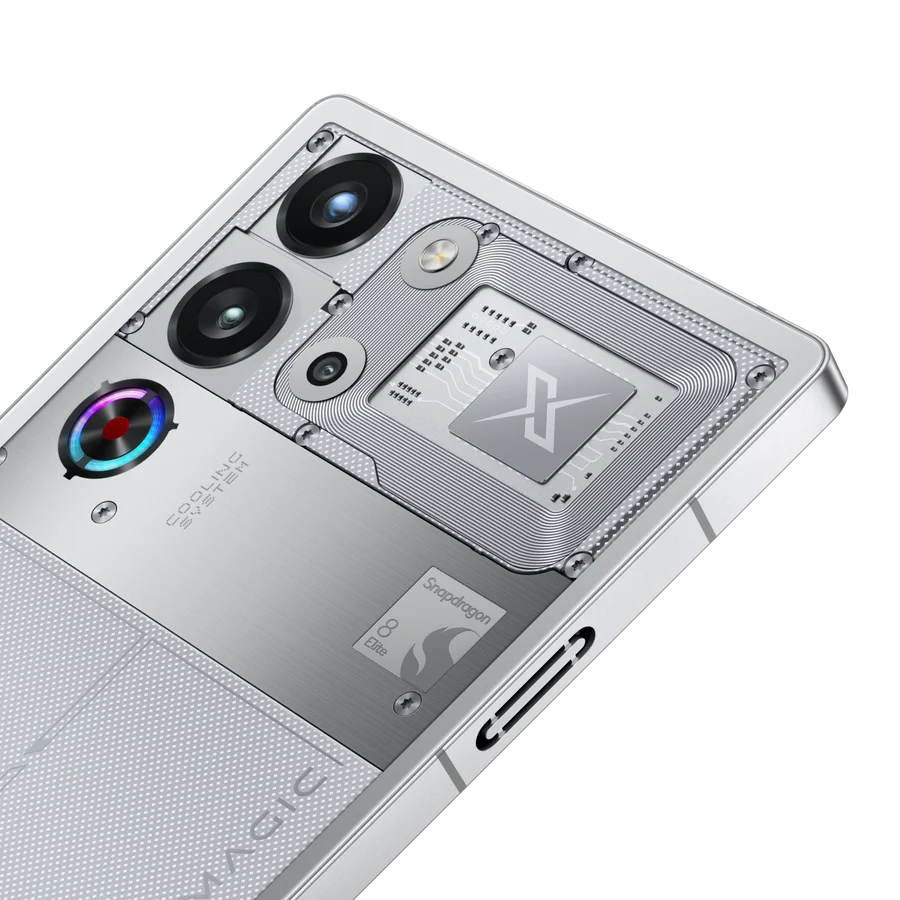 Closeup of Redmagic 10 Pro in Moonlight