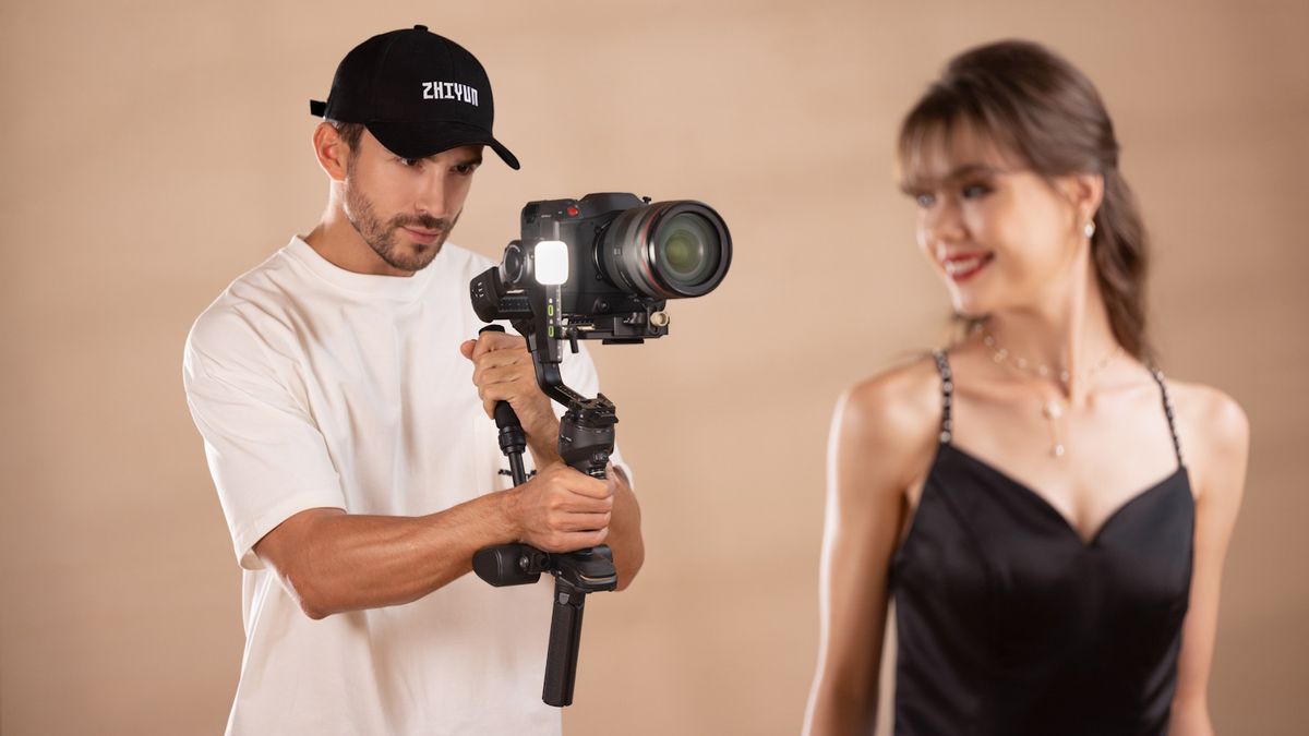 Zhiyun Crane 4