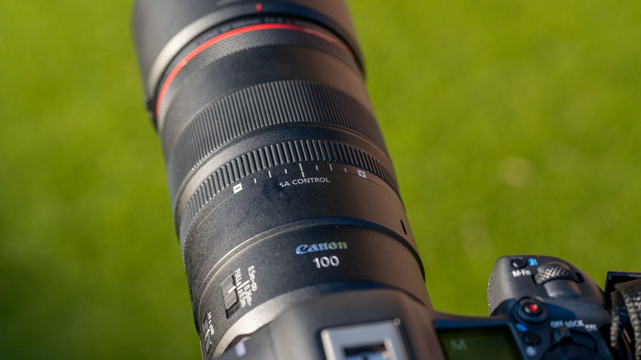 Canon RF 100mm f2.8L IS USM macro lens