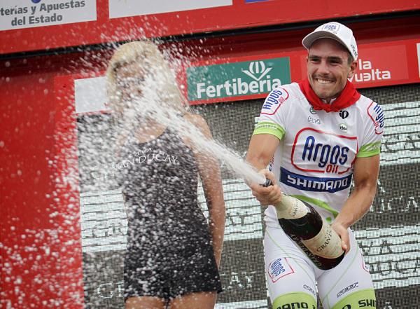 John Degenkolb (Argos - Shimano) cracks open the champagne