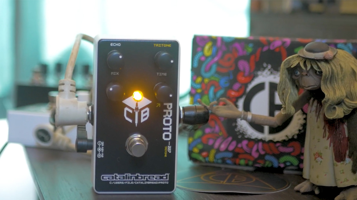 Catalinbread Proto Club Triton Pitch Echo