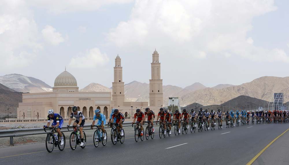 Etixx-QuickStep and Dimension Data head the bunch