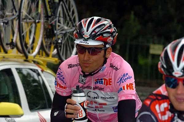 Ivan Basso enjoys a drink en route to Brescia - like a twist of lime, Mr Basso?