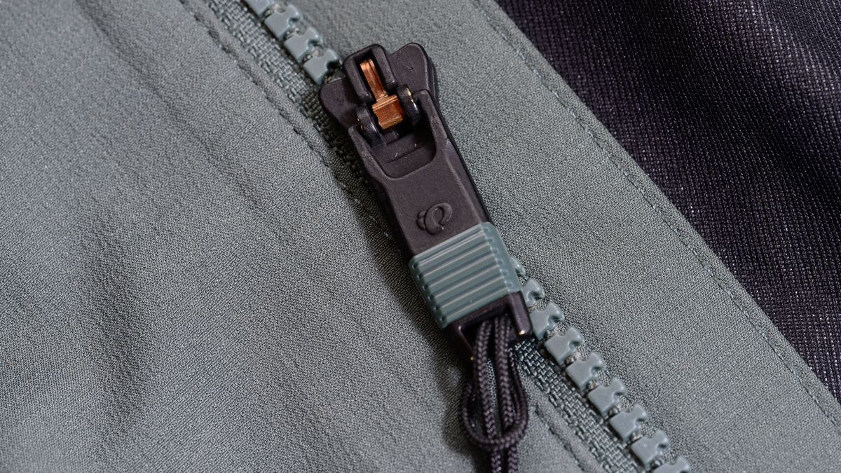 Pearl Izumi Attack Wxb jacket zipper lock