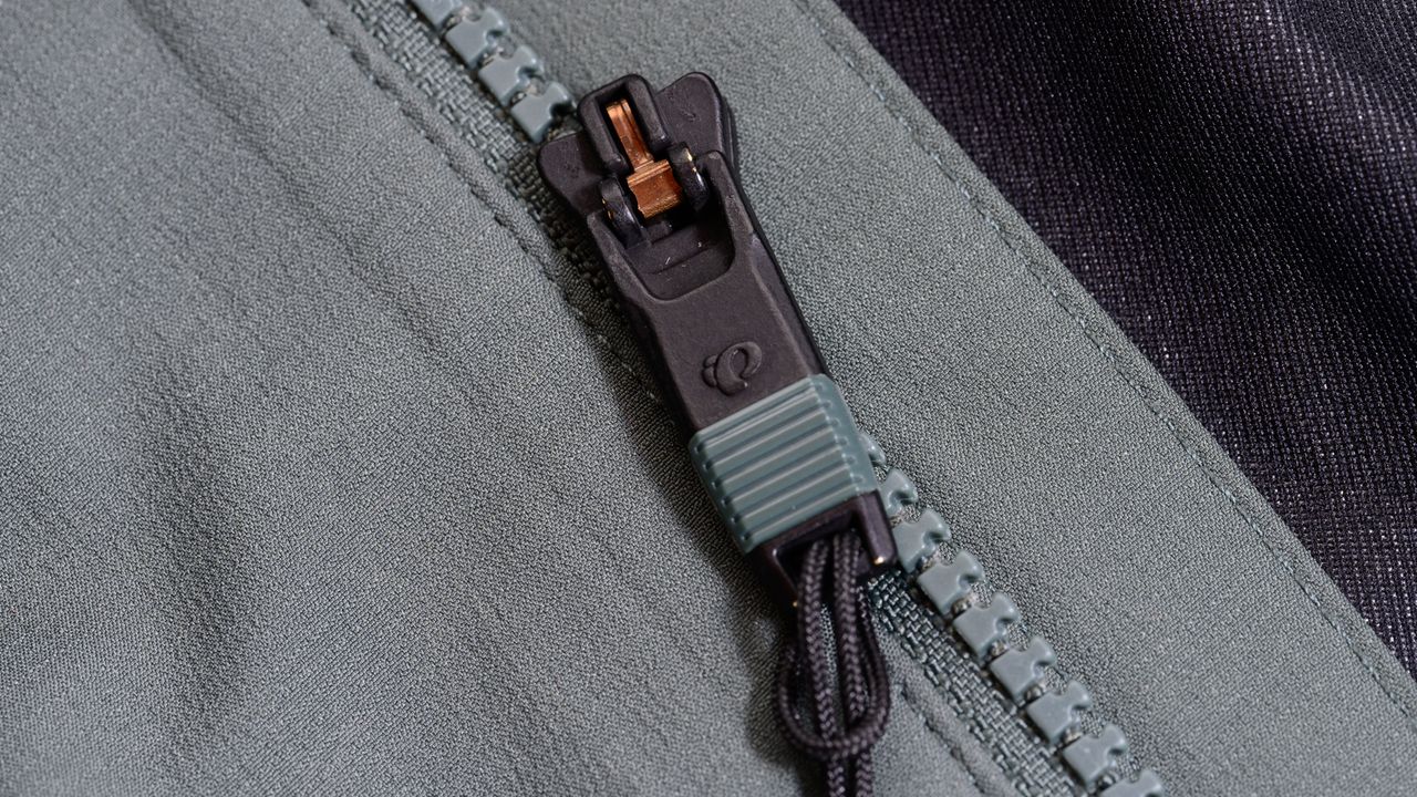 Pearl Izumi Attack Wxb jacket zipper lock