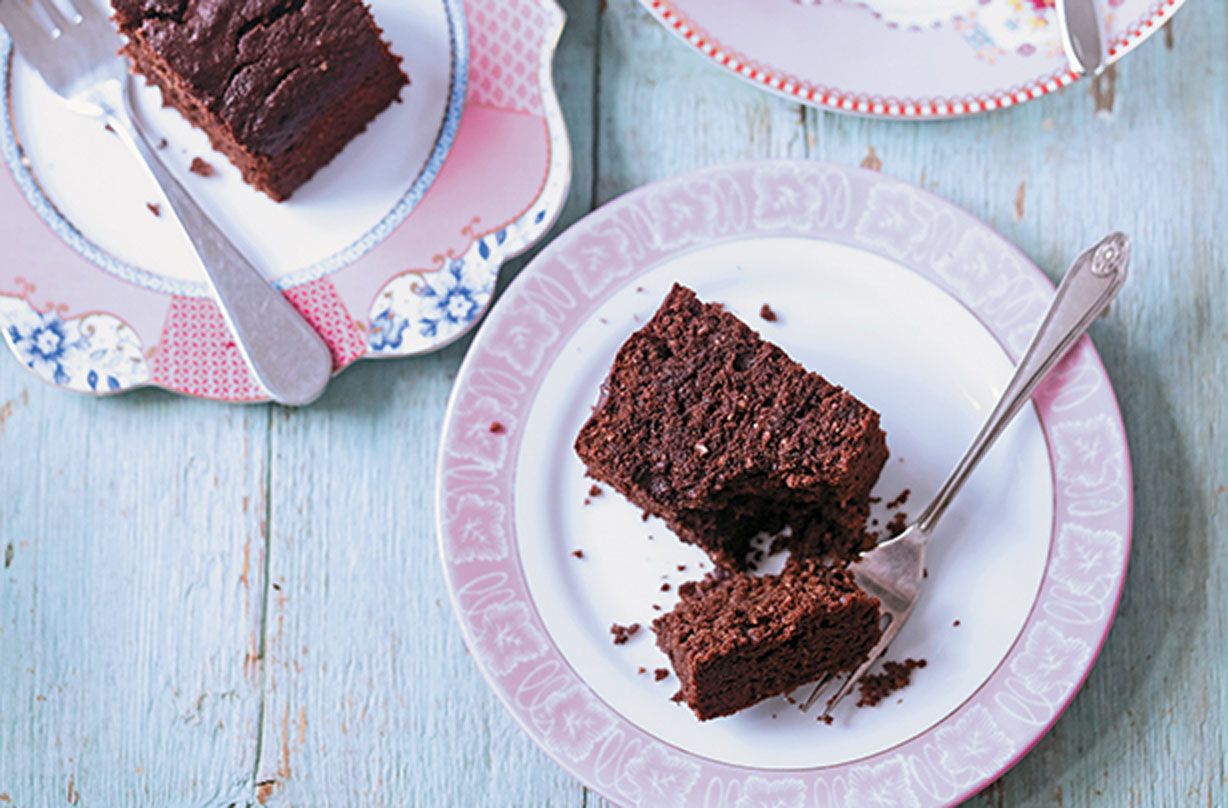 Low sugar cake and bake recipes that'll help you stick to your diet