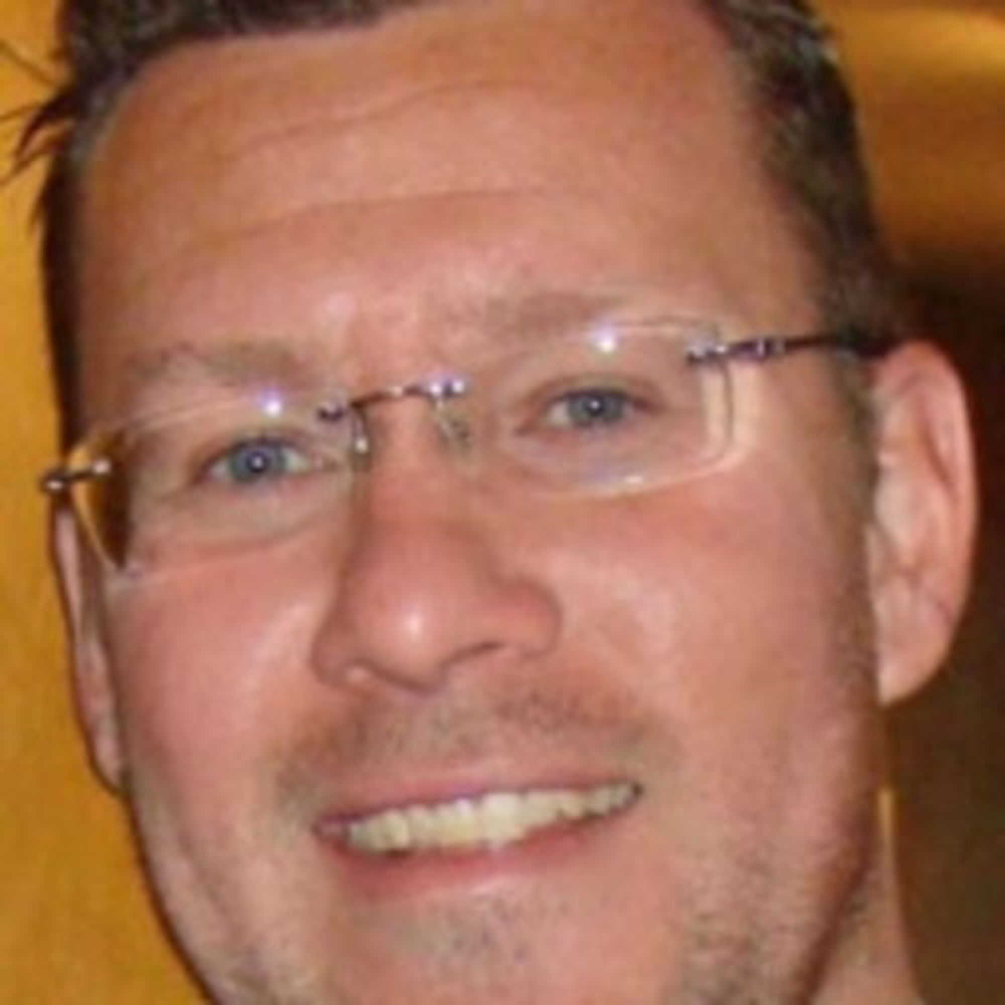 A headshot of Bob Cardwell