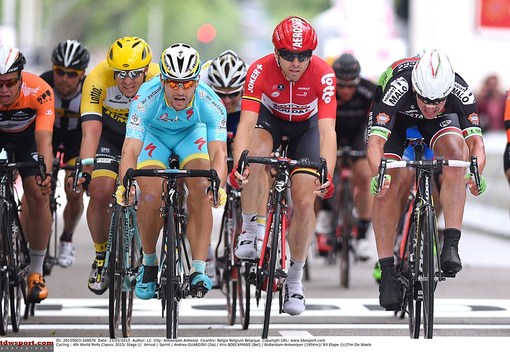 Andrea Guardini (Astana) cross the line first and takes the win