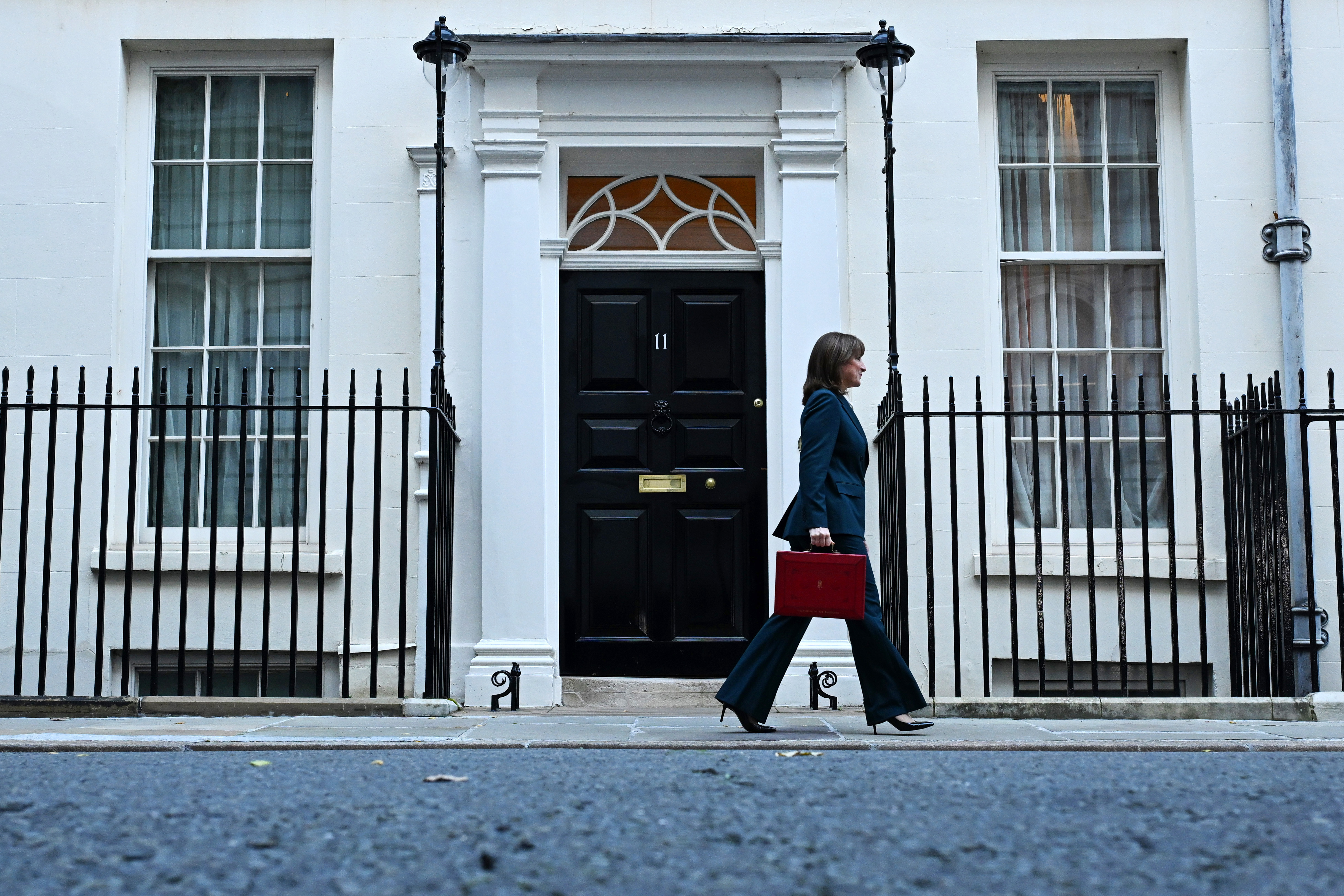 Rachel Reeves outside Number 11 