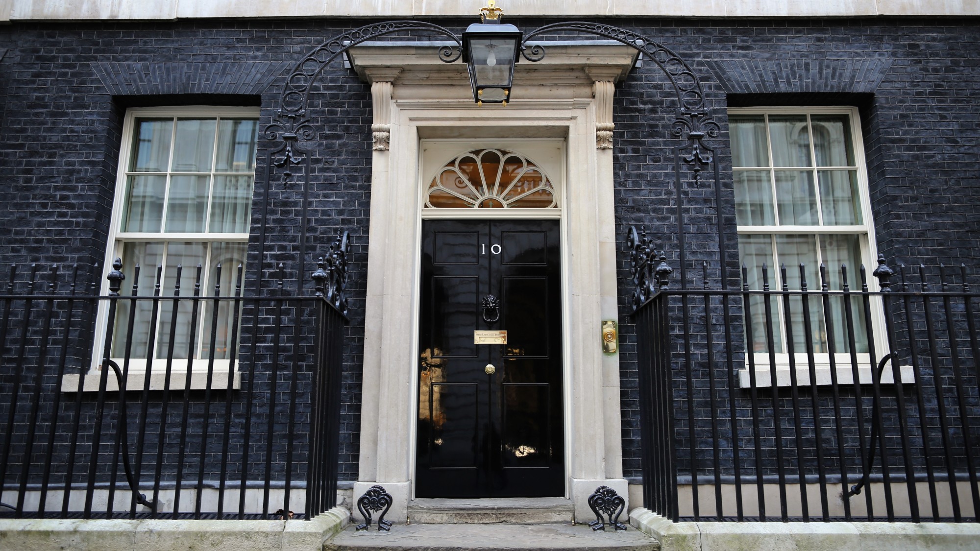 photo of the front of 10 Downing Street