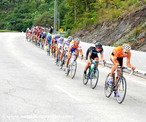 Euskaltel and Sky lead the chase