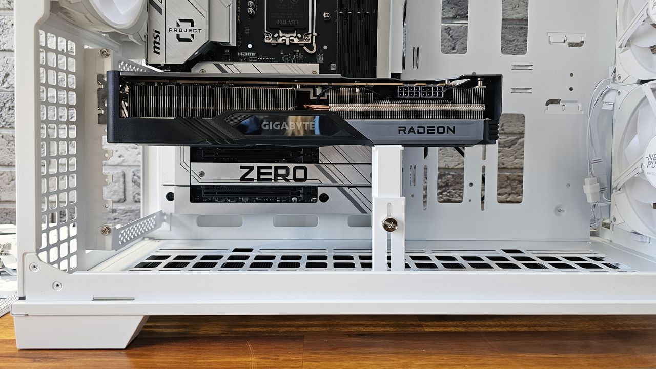 InWin F5
