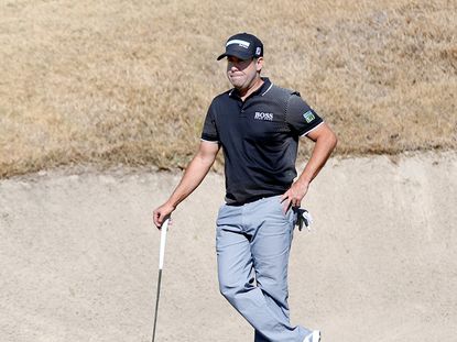 Erik Compton shares the 54-hole lead at the Humana Challenge