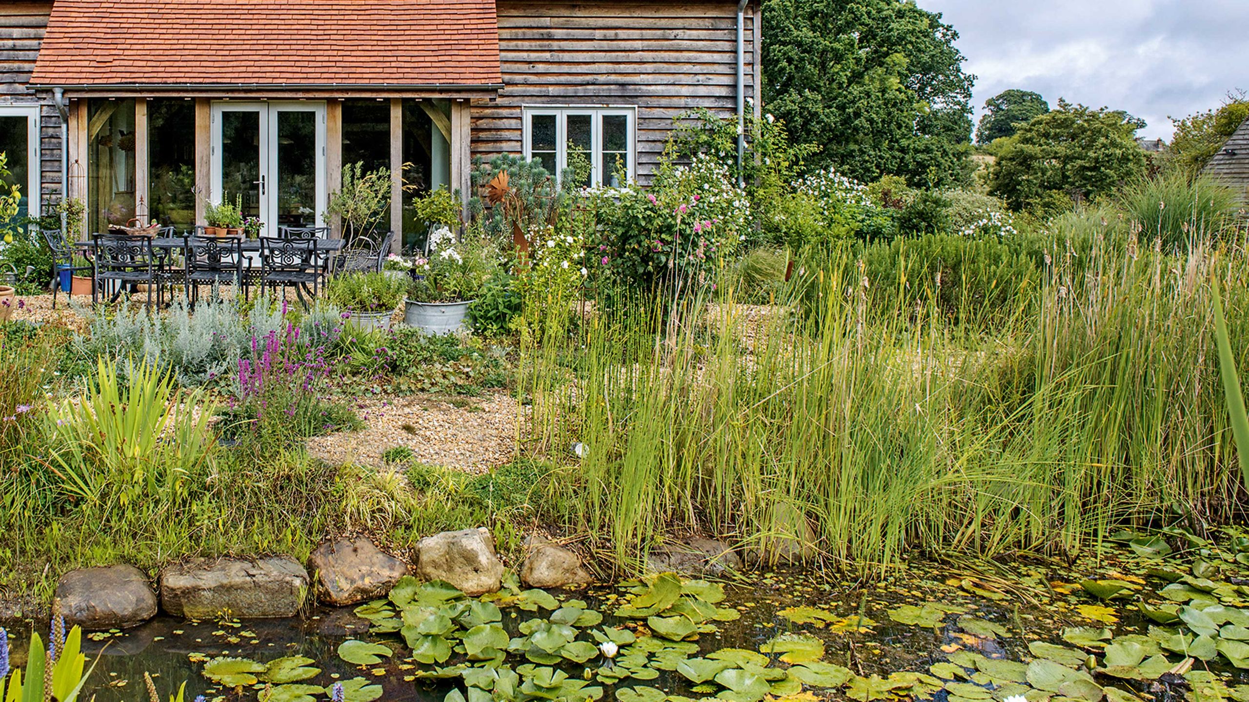 Wildlife pond edging ideas: 10 nature-friendly designs for your ...