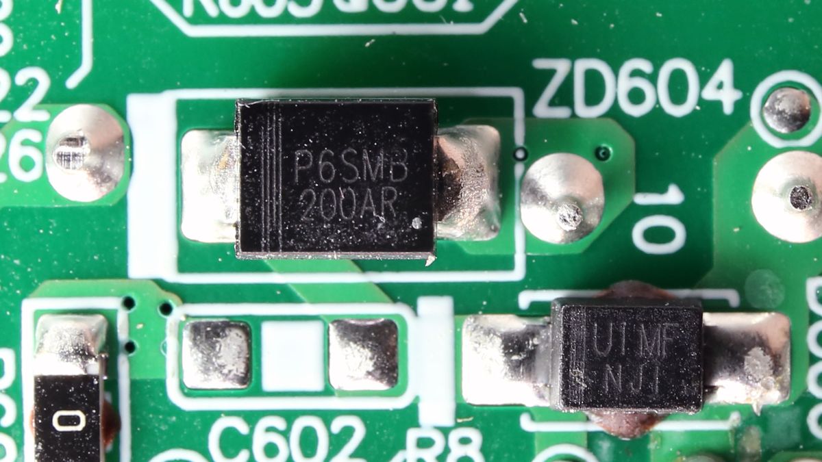 MSI MEG Ai1000P PCIe5