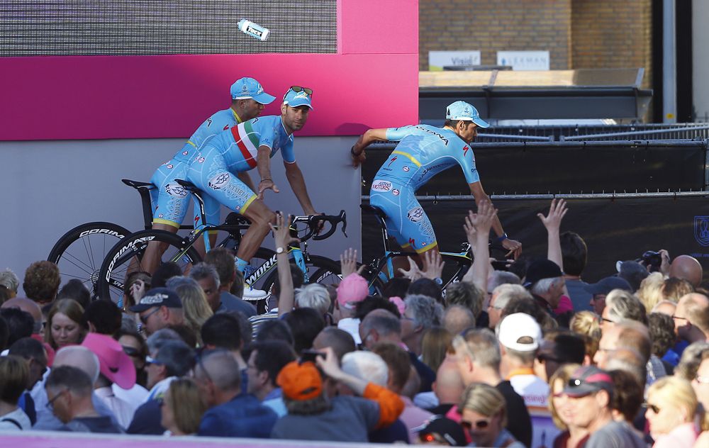 Astana ride on stage