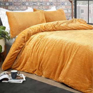 bedding with waffle ochre and glass window