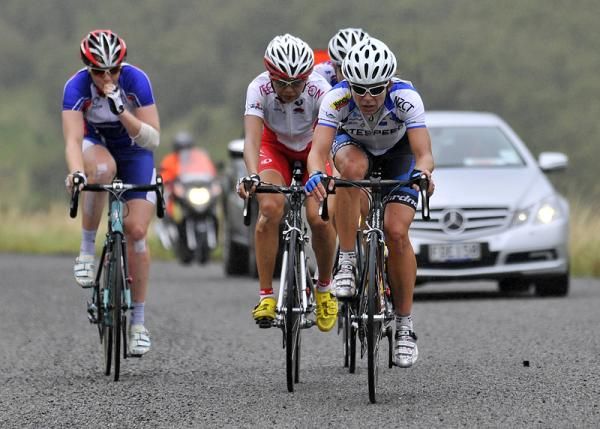 Sarah Gillow and Karen Fulton are joined by Sarah Roy (Australia NTID Team) and Mayuko Hagiwara (Japan National Team).