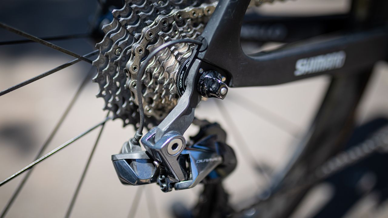 Luke Rowe's Pinarello Dogma F12 XLight