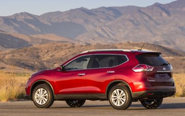 Small Crossovers: Nissan Rogue S