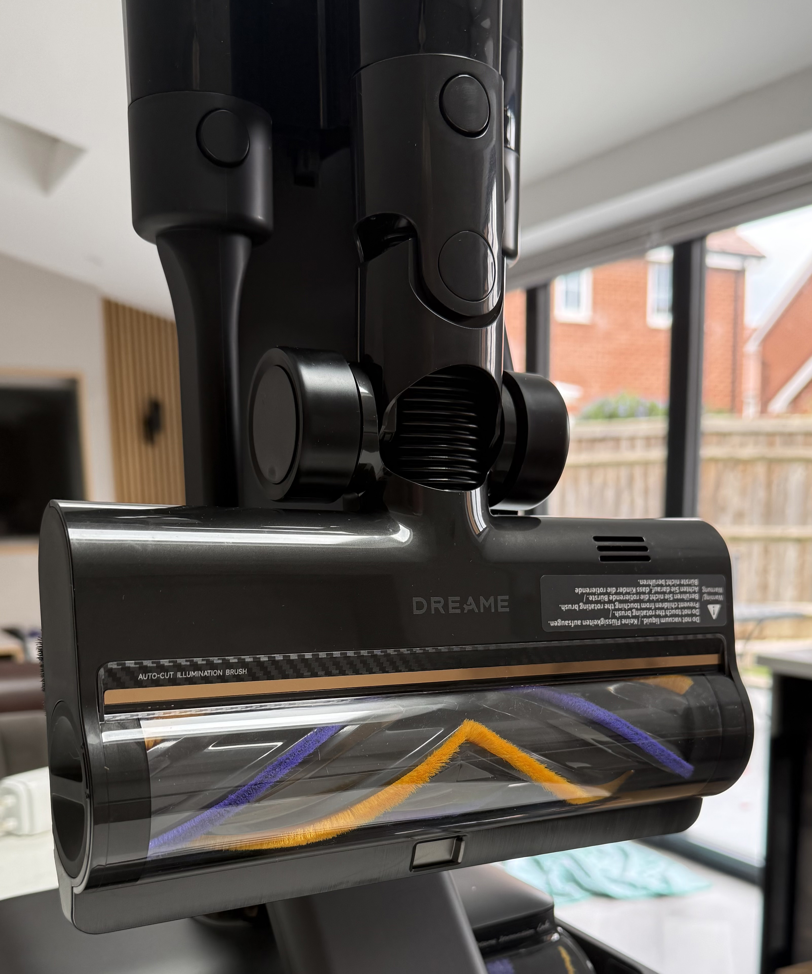The Dreame Z30 Pro Aqua dry floor head attached to the vacuum