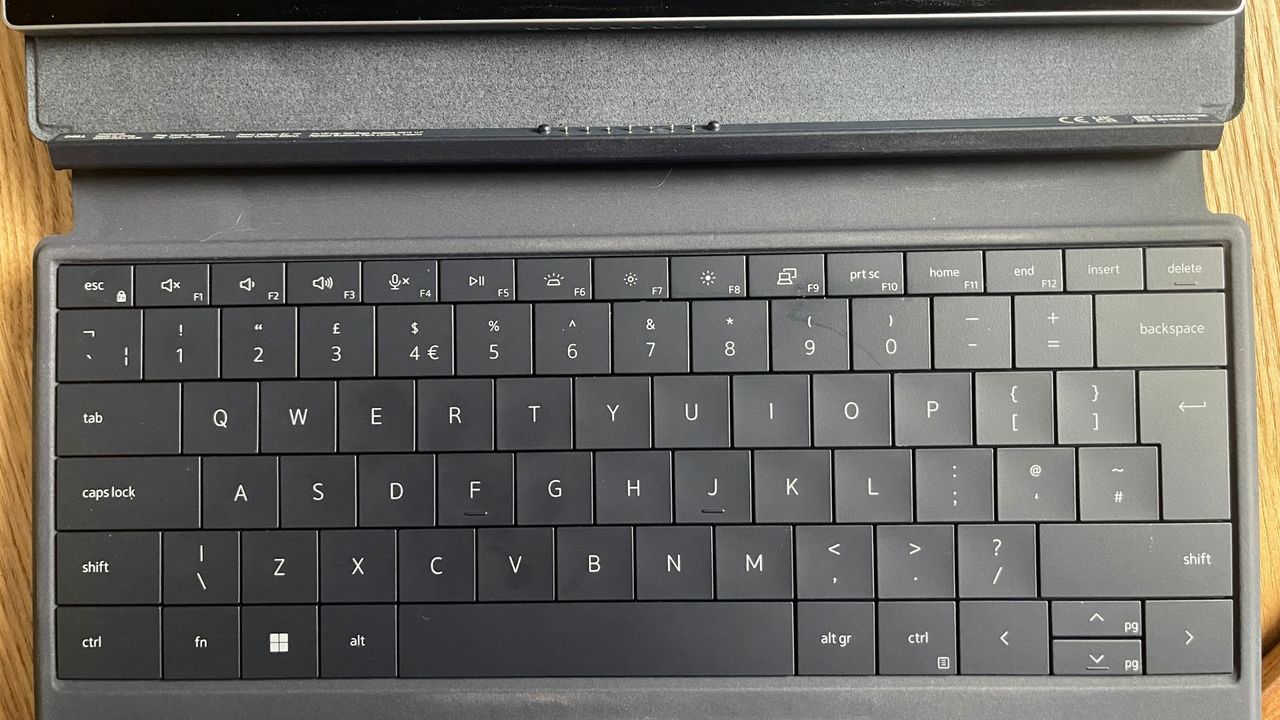 Dell XPS 13 9315 2-in-1 review: Design and display