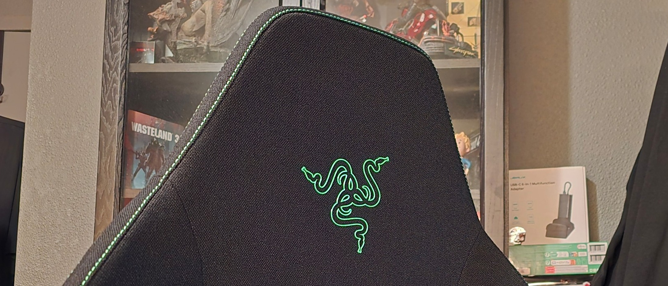 Photograph of the top of the Razer Iskur V2 X NewGen chair showing Razer's logo