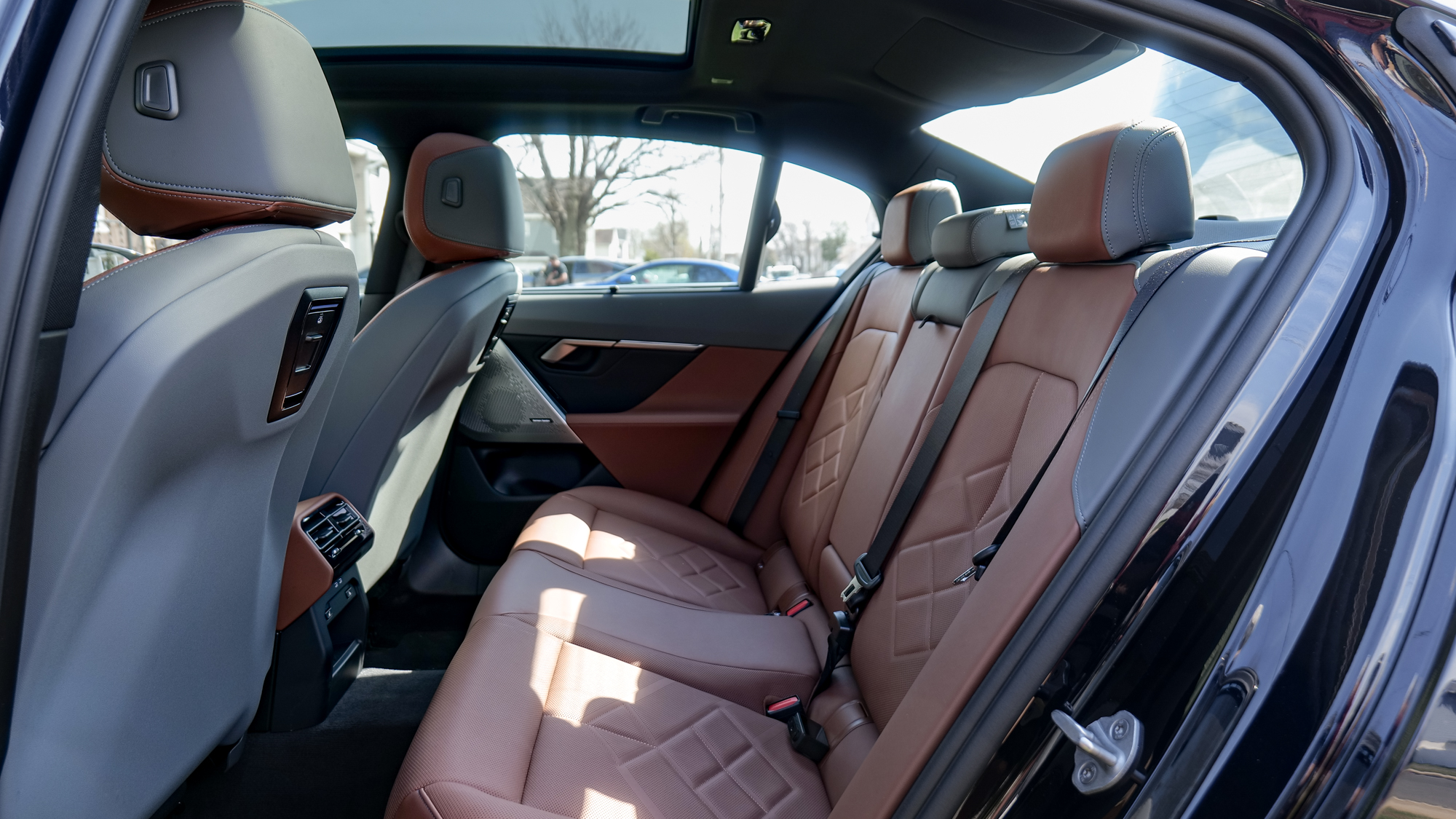 2026 BMW 550e review.