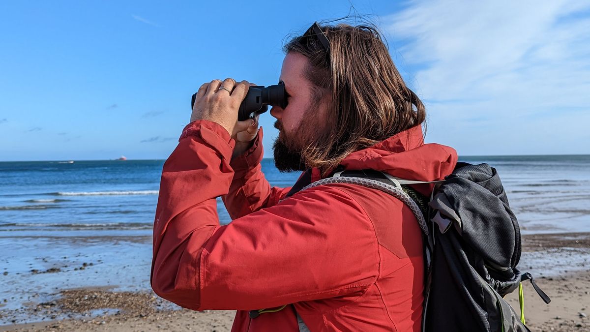 Canon 10x32 IS binocular review | Digital Camera World