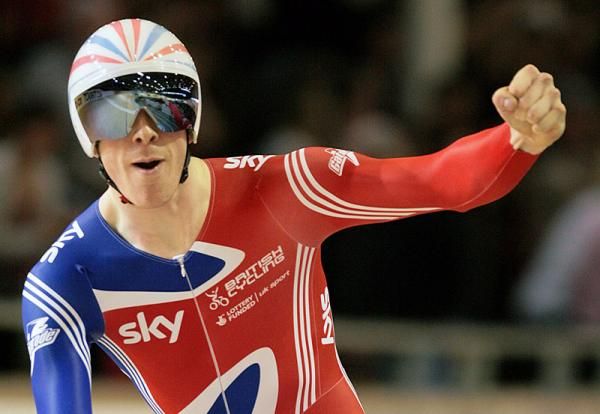 Ed Clancy (Great Britain) celebrates after his finishes the men's kilometre time trial and wins the men's omnium gold medal.