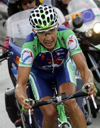 Eladio Jiménez en route to victory in stage 14 of the 2005 Vuelta a España.