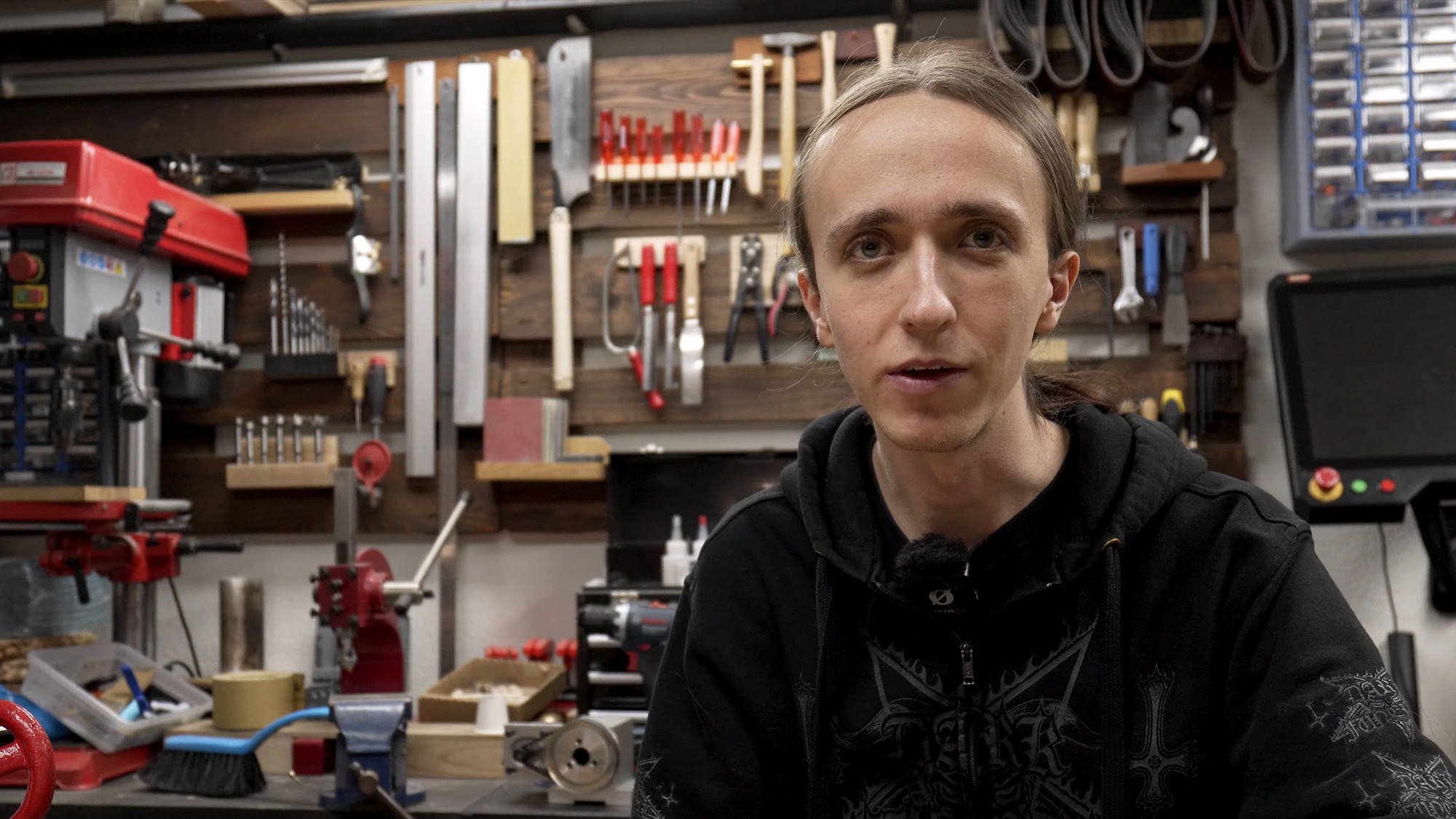 A screengrab showing David Wieland, inventor of the PolyMap guitar