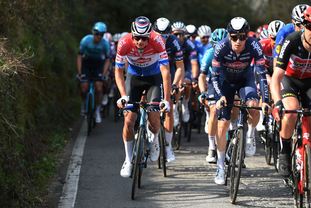 Mathieu van der Poel (Alpecin-Fenix) moves up