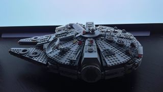 Lego Star Wars Millennium Falcon_side