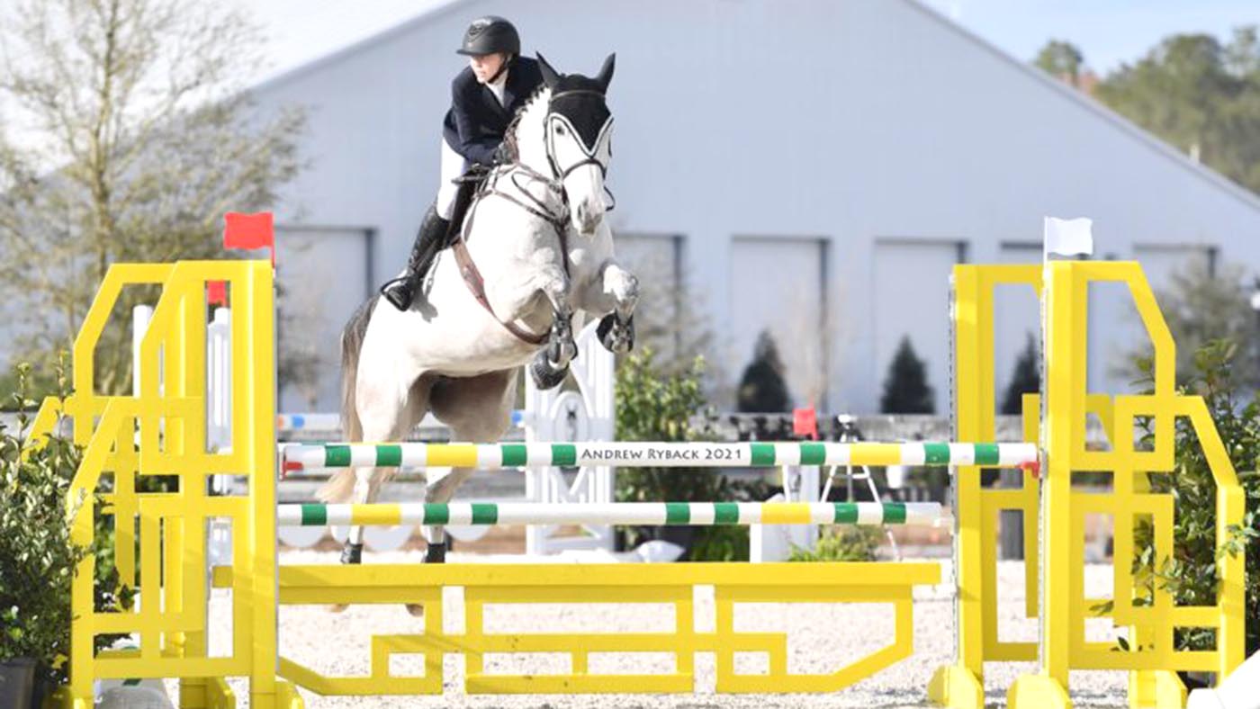 Brandi Cyrus riding Starpower