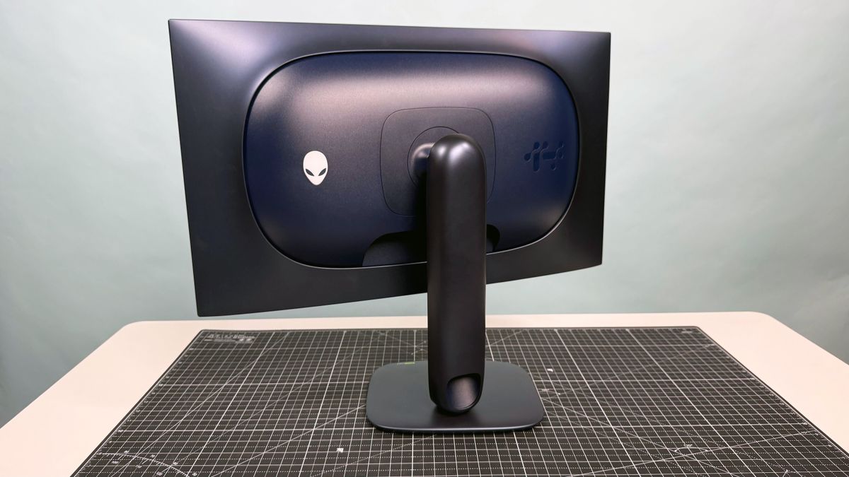 Alienware 27 4K QD-OLED (AW2725Q) gaming monitor review: Smooth and ...