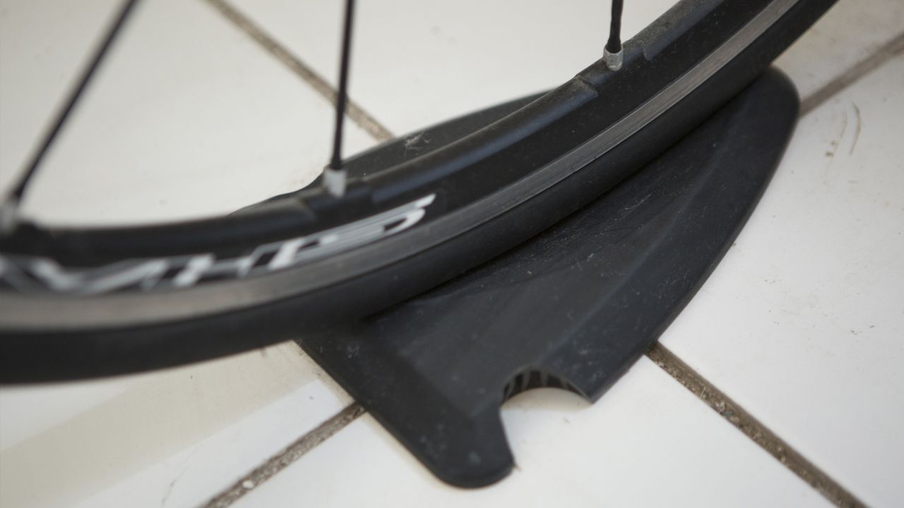 Saris H3 turbo trainer and TD1 desk
