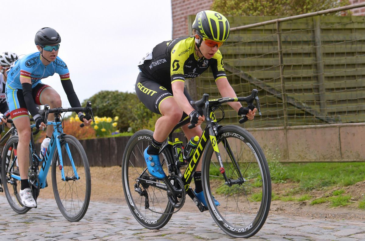 Mitchelton-Scott's Amanda Spratt on the cobbles