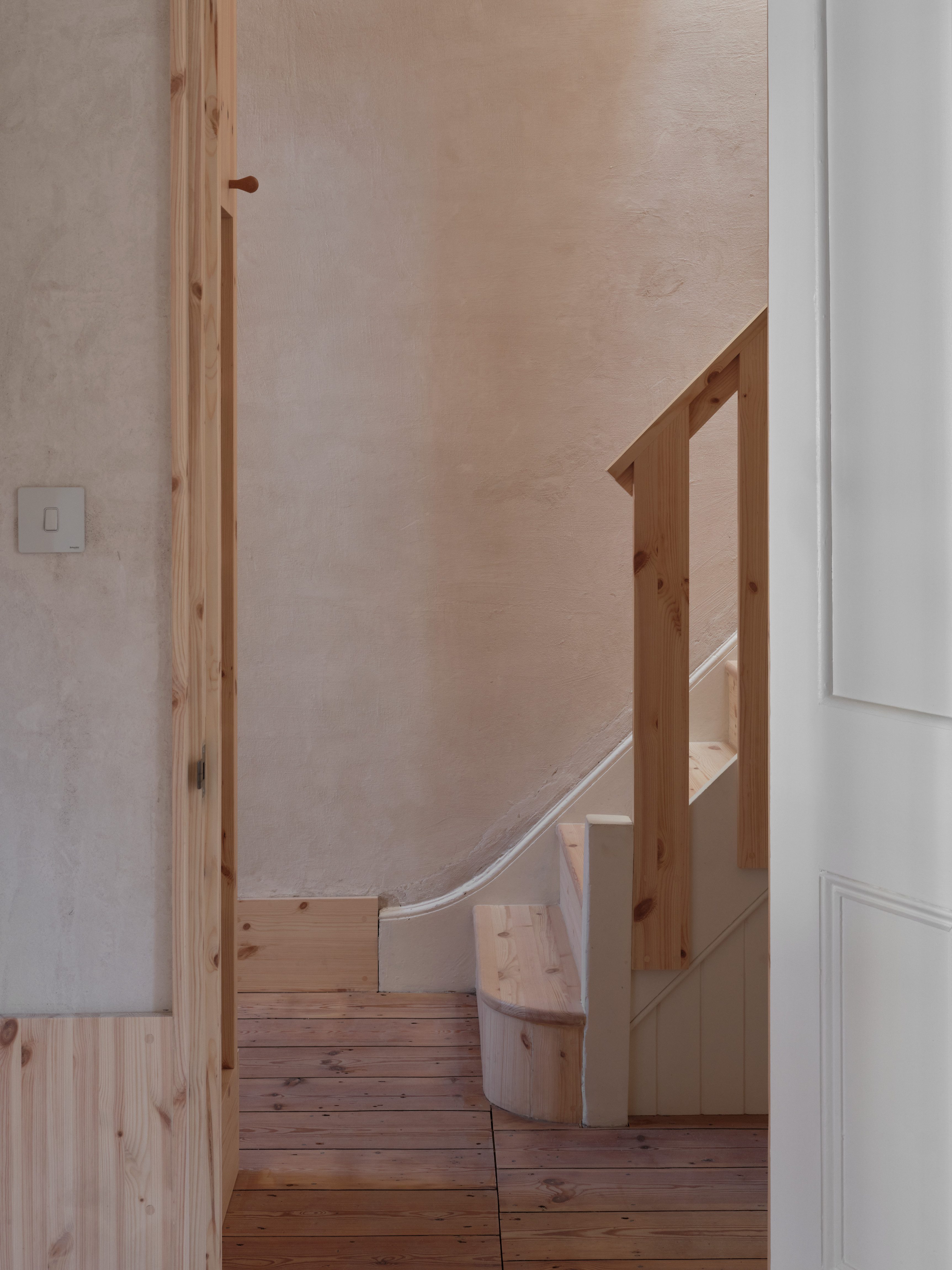 The house achieves richness through simple materiality