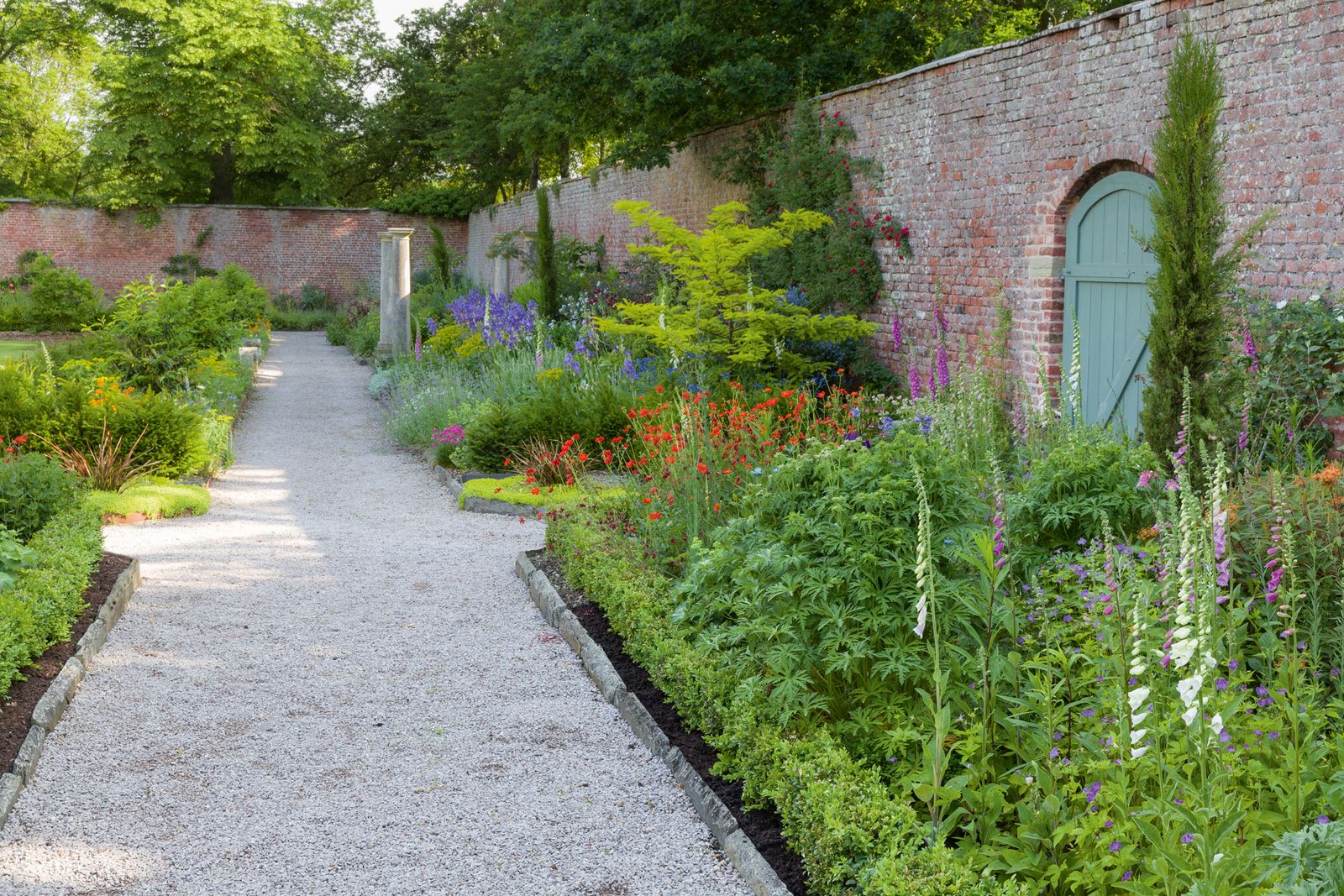 Tour this walled garden – filled with cottage garden plants | Homes ...