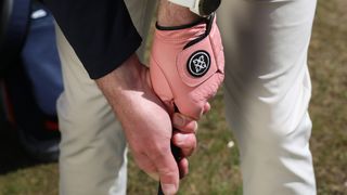 g/fore mens glove pink