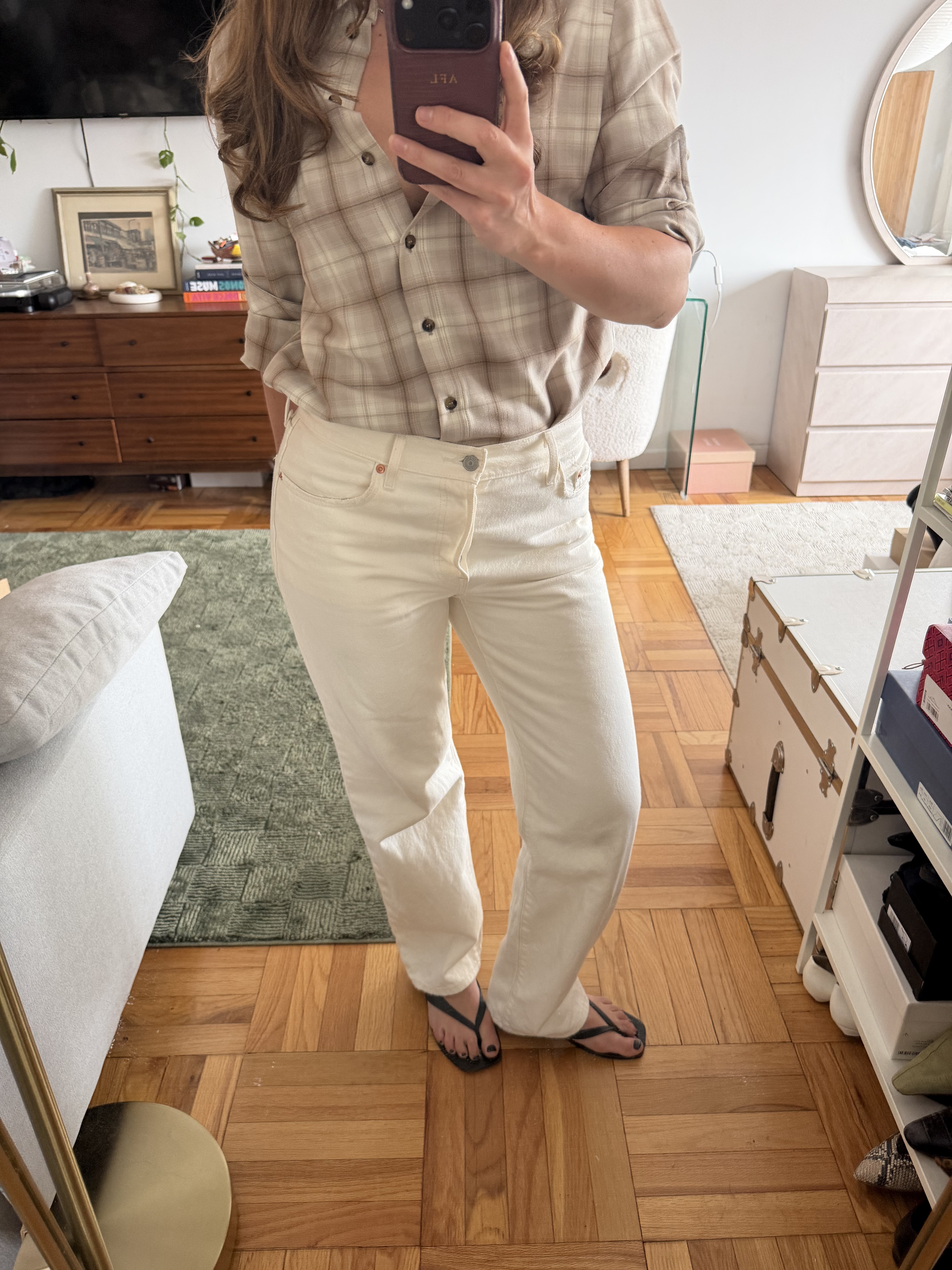 Anna LaPlaca wearing the best white jeans of 2026